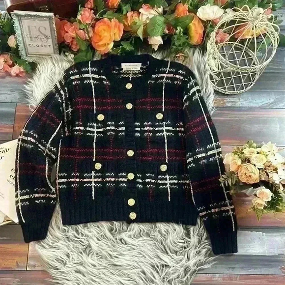 Evan Picone Vintage Hand Knit Wool & Angora Navy, Red & Gold Plaid Crop Sweater - Picture 5 of 10